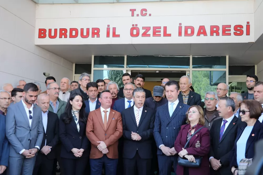 Burdur İl Genel meclisinde devir teslim! Yeni başkan Semih Çelikkaya görevi devraldı
