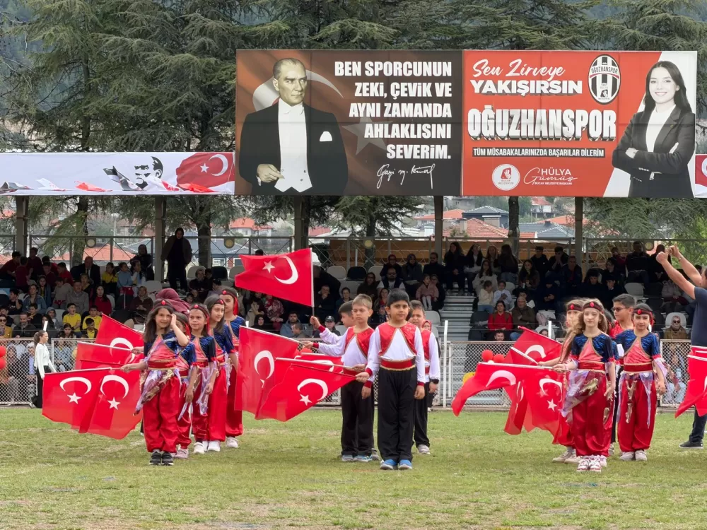 Bucak’ta 23 Nisan coşkusu 106. Yıl dolu dolu kutlandı