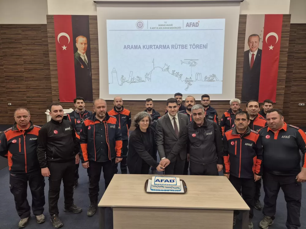 Burdur AFAD personeline yeni rütbe ve bröveleri törenle takdim edildi