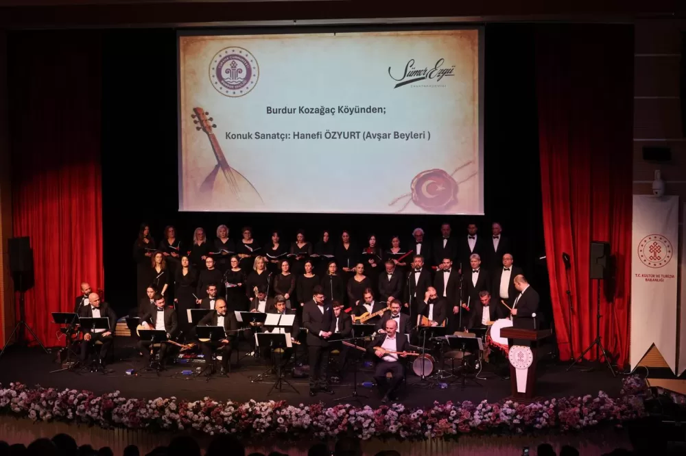 Burdur'da kahramanlık türküleri konseri! Duygu dolu anlar yaşattı