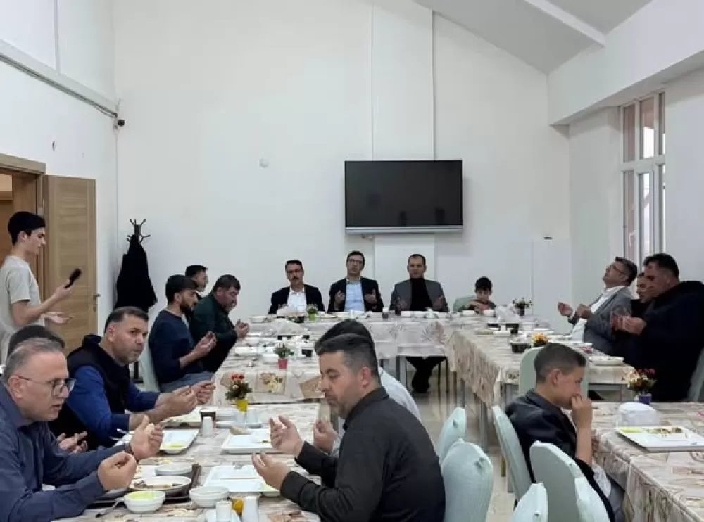 Burdur Cumhuriyet Başsavcısı Ünlüsoy ve yargı heyetinden Kur'an Kursu öğrencilerine ziyaret