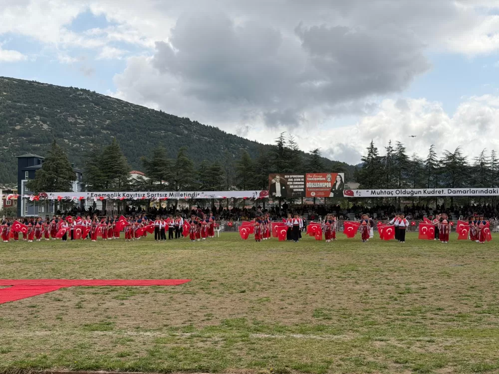 Bucak’ta 23 Nisan coşkusu 106. Yıl dolu dolu kutlandı