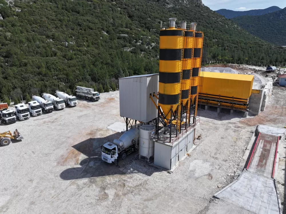 Bucak'ta İNC Hazır Beton organize sanayi bölgesinde hizmet girdi