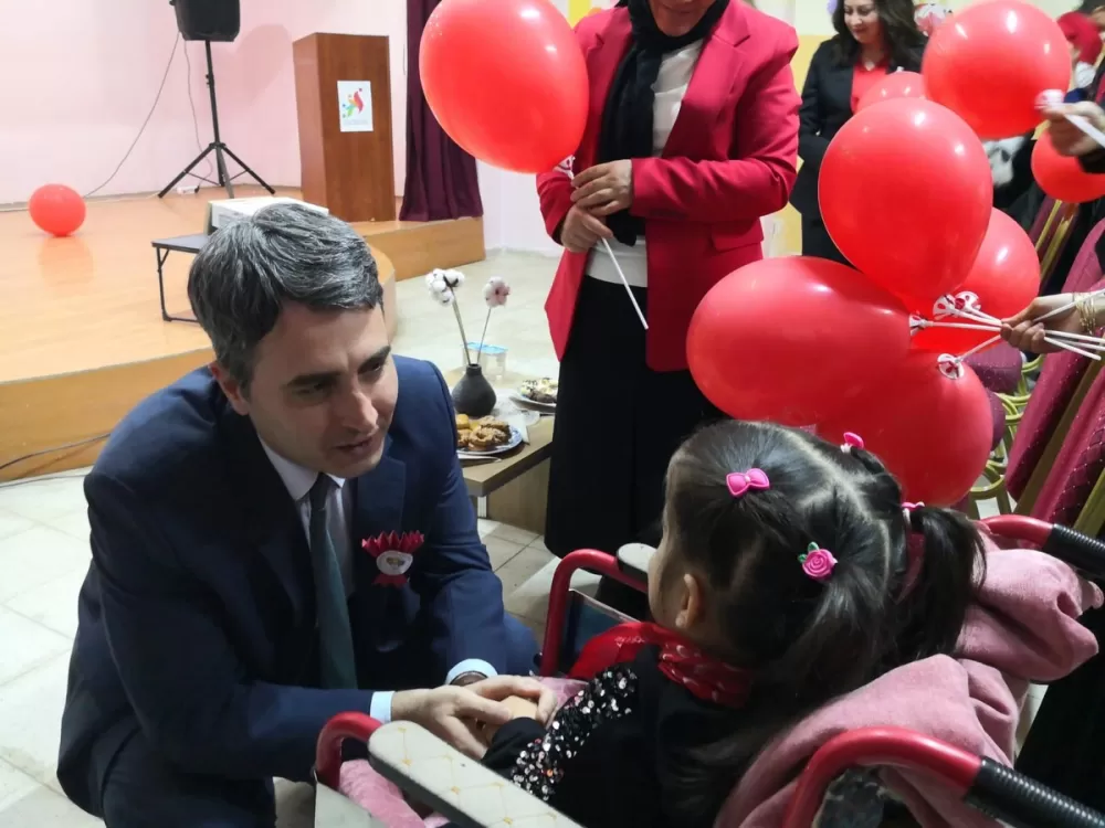 Kaymakam Kuruca’dan Otizm Farkındalık Günü’nde anlamlı ziyaret