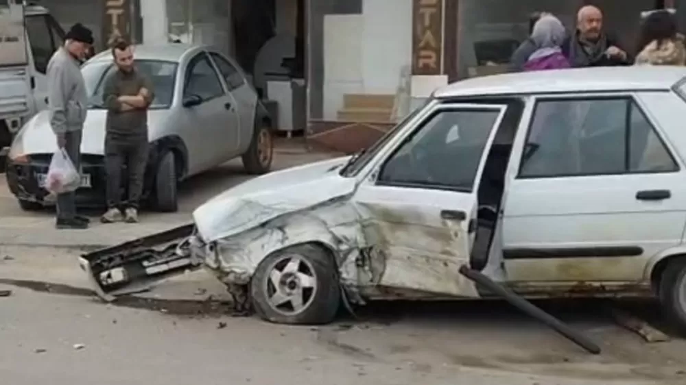 Ankara Beypazarı'nda zincirleme kaza 3 yaralı 