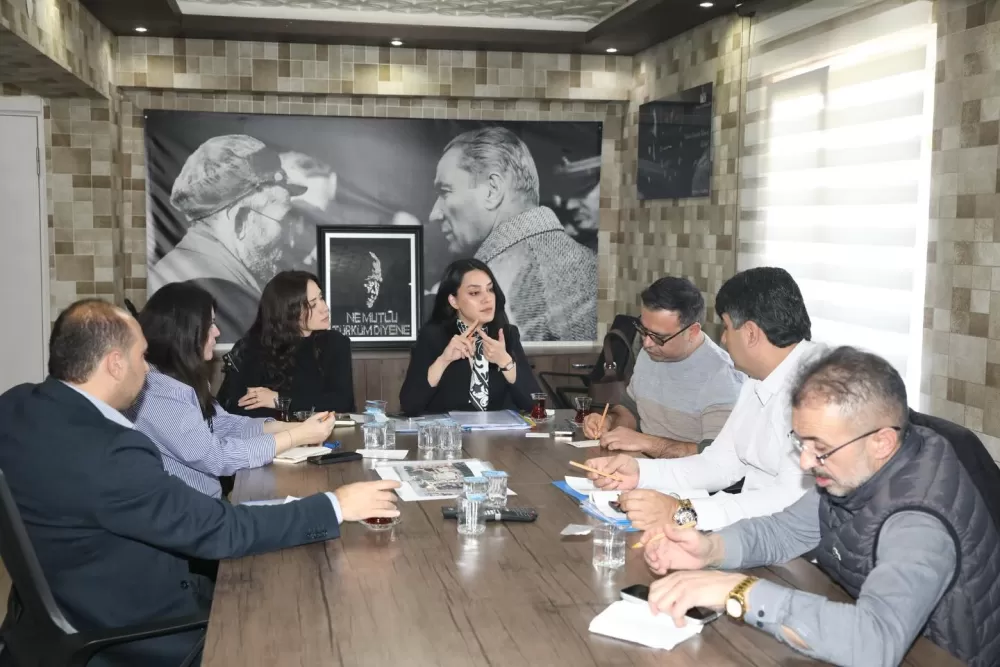 Başkan Hülya Gümüş birim müdürleriyle toplandı! Yeni haftanın yol haritası çizildi