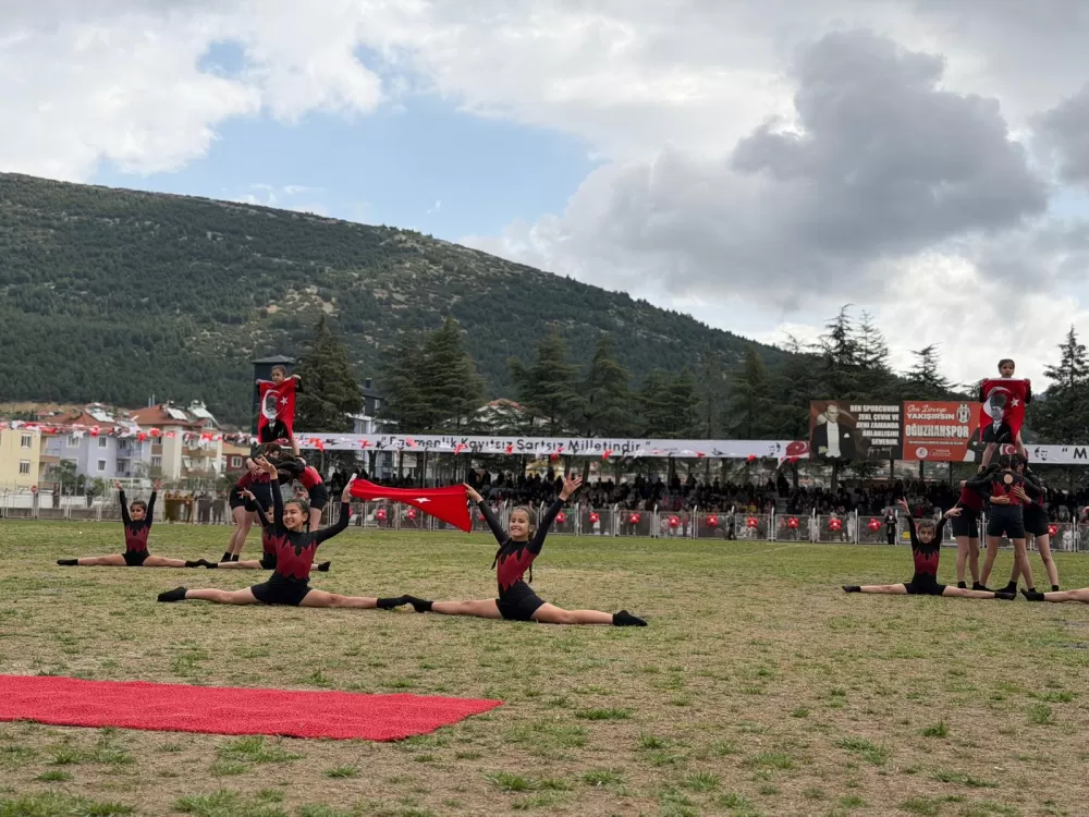 Bucak’ta 23 Nisan coşkusu 106. Yıl dolu dolu kutlandı