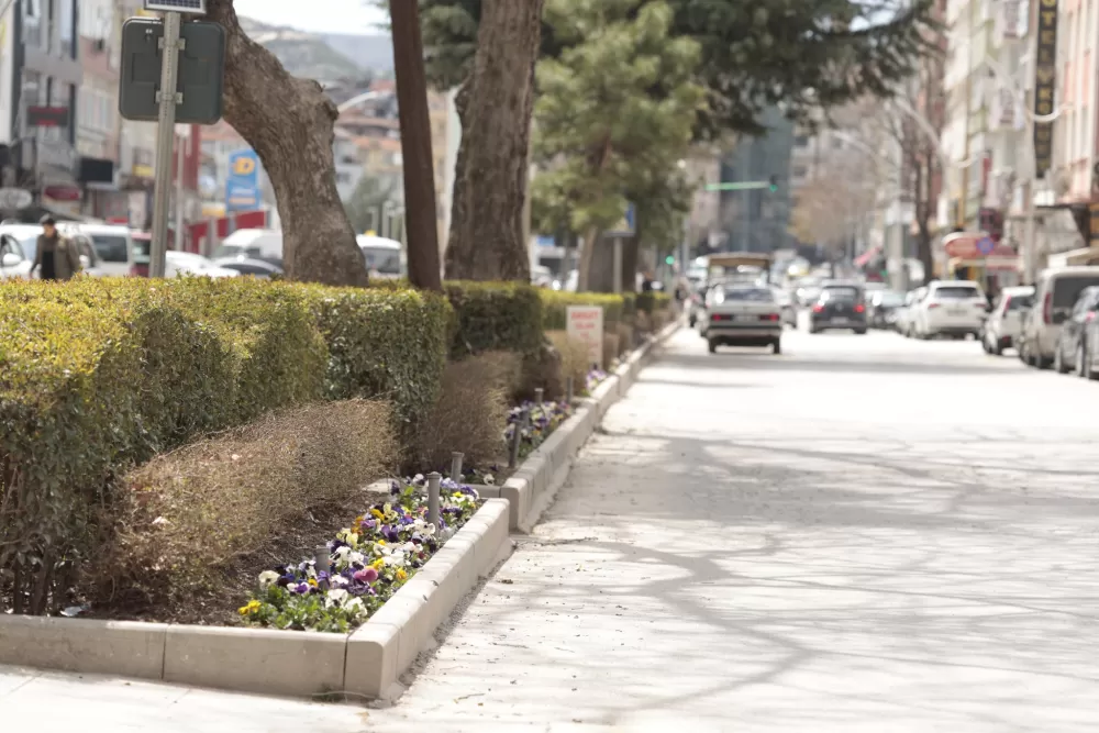 Burdur’da Peyzaj  Çalışmaları Sürüyor