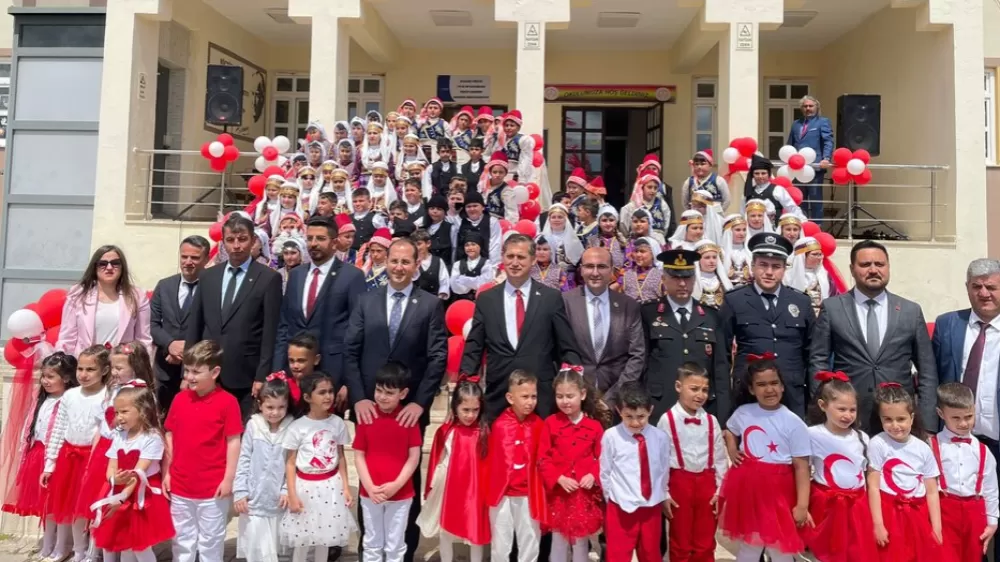 Burdur Çavdır'da 23 Nisan Coşkusu TOKİ Ortaokulu'nda Yaşandı