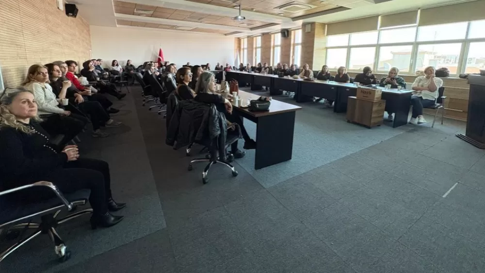 Burdur'da Aile Sağlığı Çalışanlarına Kronik Hastalıklar Eğitimi Verildi