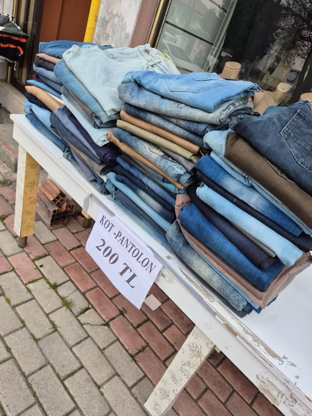 Bengü Tekstil'de Fiyatlar Yarıya Düştü