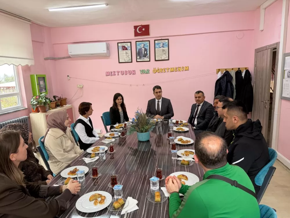 Kaymakam Kuruca Susuz ilk ve ortaokulunu ziyaret ederek öğrencilerle buluştu