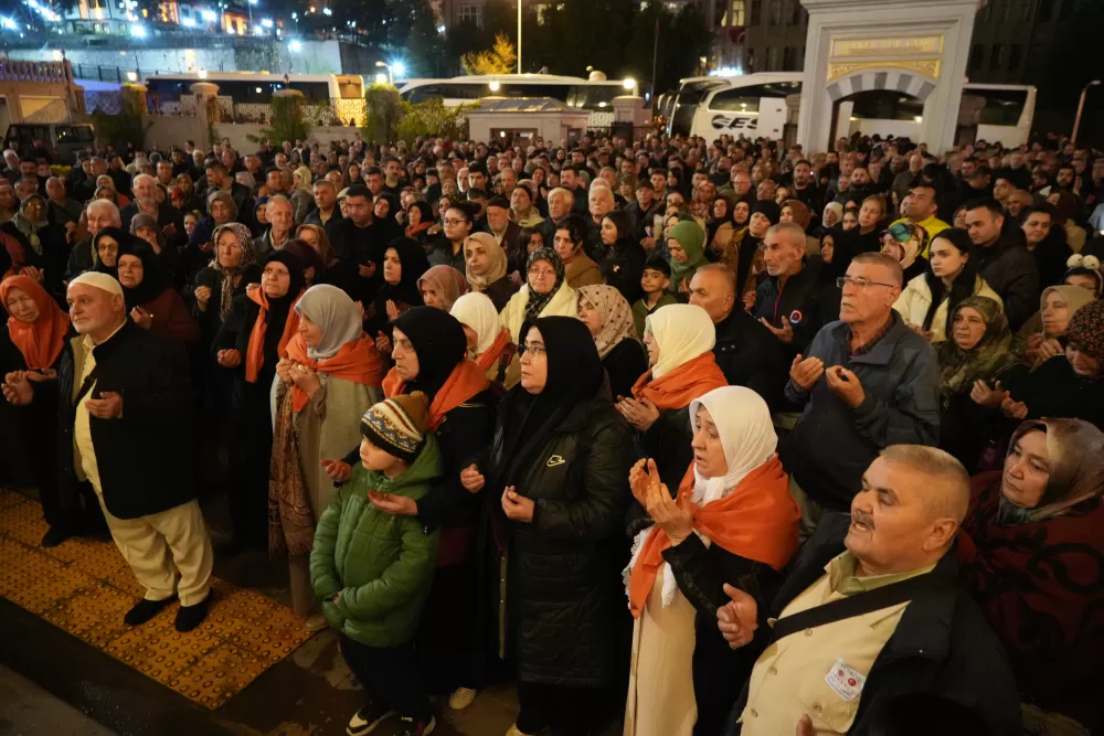 16 yıldır Bekliyorlardı hasret sona erdi, hacı adayları kutsal topraklara uğurlandı