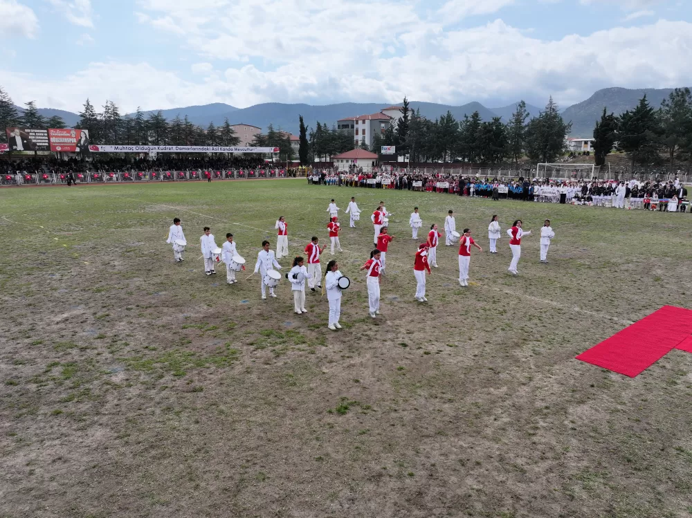 17 Yıl sonra aynı heyecan Bucak Stadı’nda Bayram coşkusu
