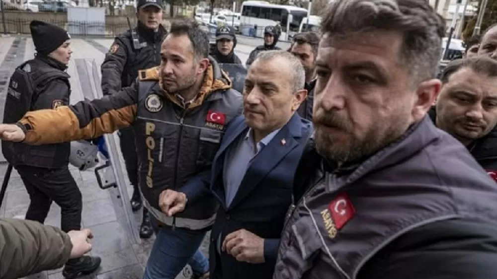 Eski Vali Tuncay Sonel Tutuklandı