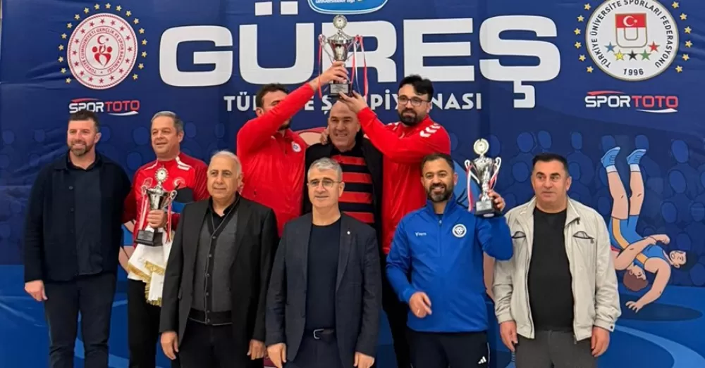  Erzurum Teknik Üniversitesi Burdur MAKÜ 'de yapılan Türkiye Güreş Şampiyonasına damga vurdu