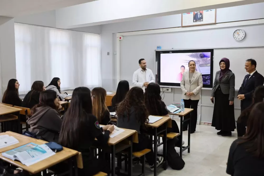 Burdur Valisi Bilgihan Sınıfları Tek Tek Gezdi