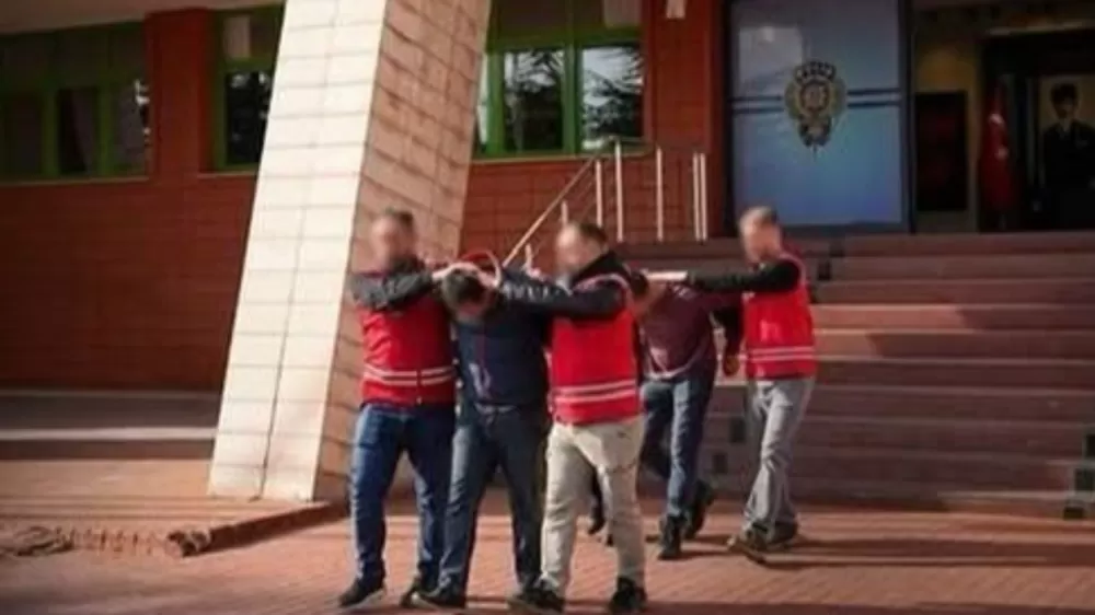 Isparta'da Dolandırdılar Mersinde Yakalandılar  Bu sefer bakın nasıl dolandırdılar 