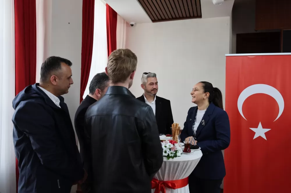 Vali Tülay Baydar Bilgihan Burdur'da geniş katılımlı ziyaretçi kabulü gerçekleştirdi