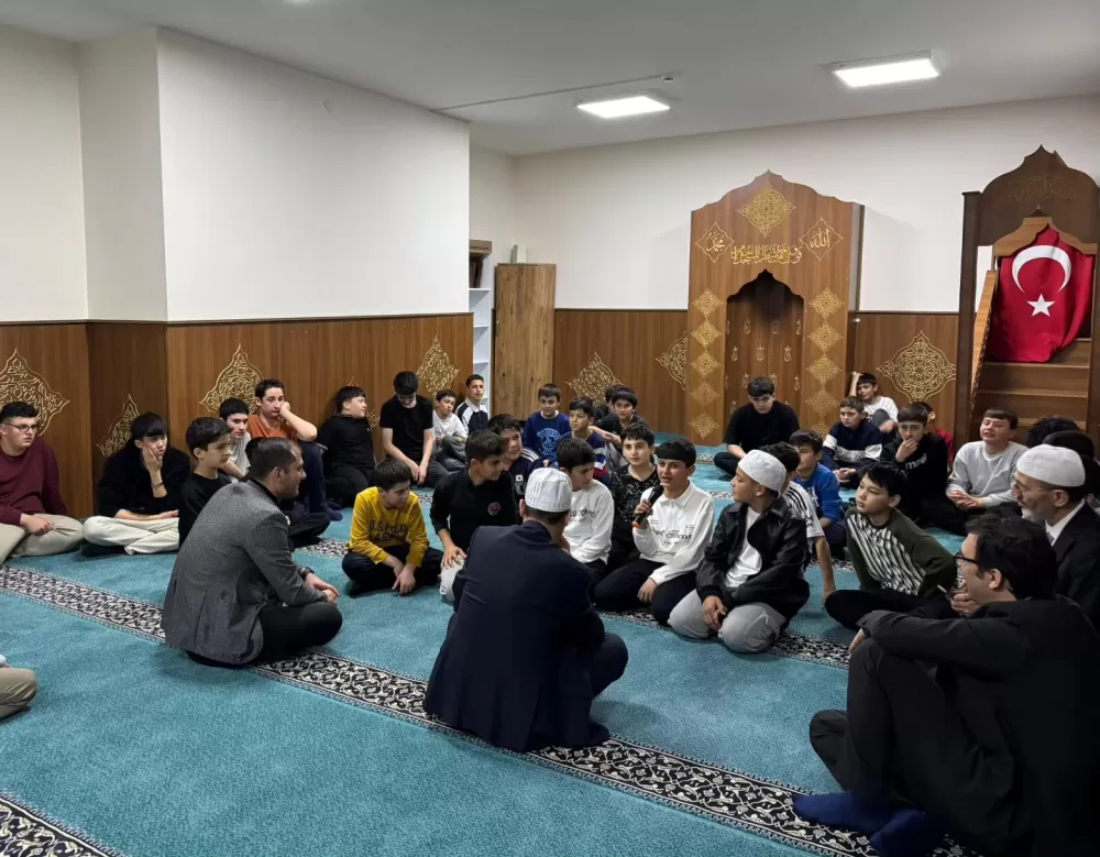 Burdur Cumhuriyet Başsavcısı Ünlüsoy ve yargı heyetinden Kur'an Kursu öğrencilerine ziyaret