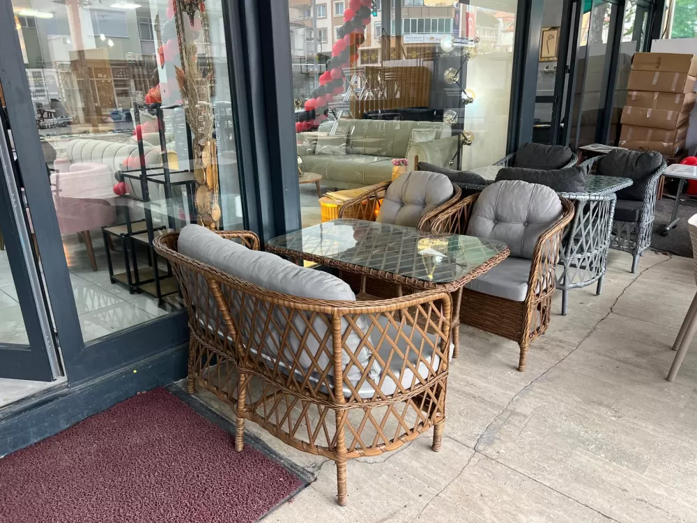 Bucak’ta Modern Mobilya Kapılarını Açtı