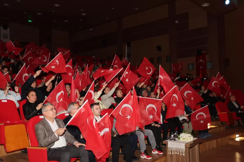 Burdur'da kahramanlık türküleri konseri! Duygu dolu anlar yaşattı