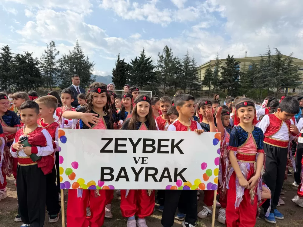 Bucak’ta 23 Nisan coşkusu 106. Yıl dolu dolu kutlandı