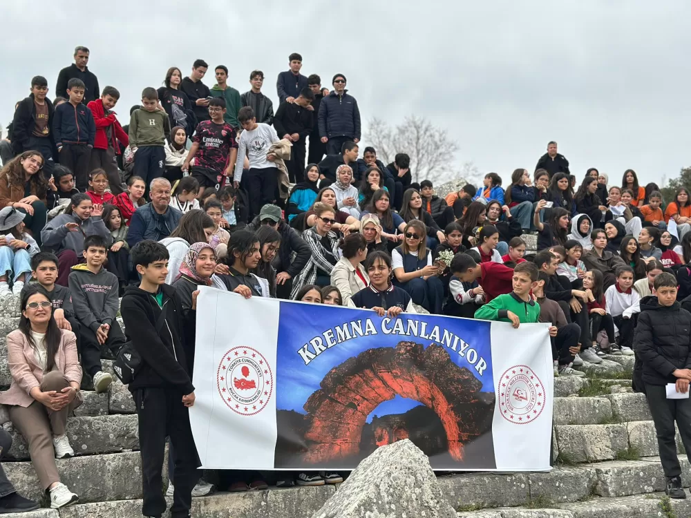 Bucaklı öğrenciler Kremna’da tarihe yolculuk yaptı