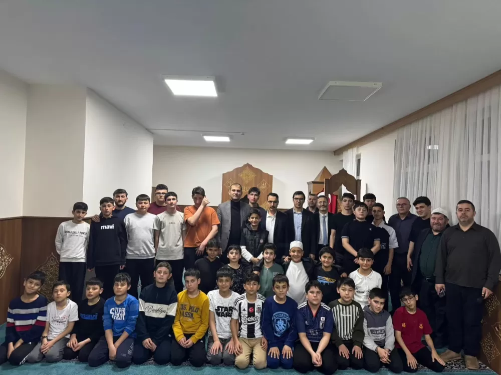 Burdur Cumhuriyet Başsavcısı Ünlüsoy ve yargı heyetinden Kur'an Kursu öğrencilerine ziyaret