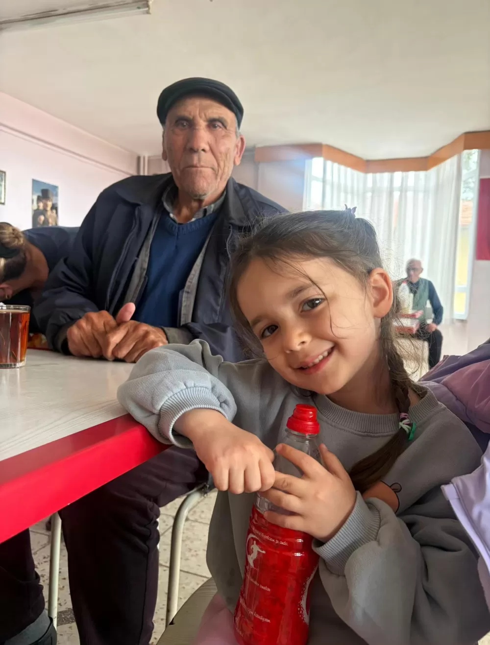 Bahçeşehir Koleji Anaokulu öğrencilerinden huzurevine anlamlı ziyaret