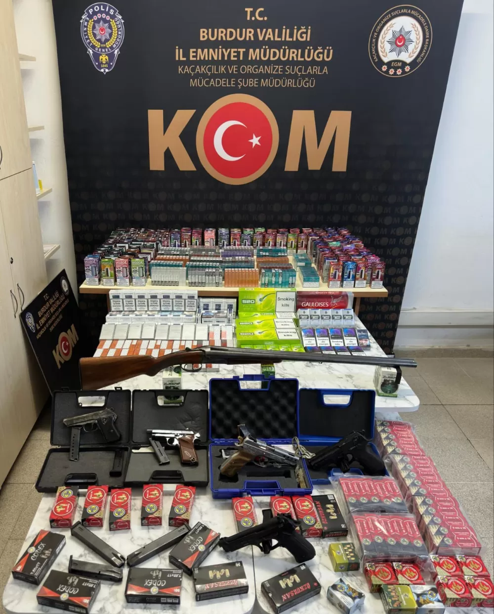 Burdur’da dev operasyon Sahte alkol ve silahlar ele geçirildi