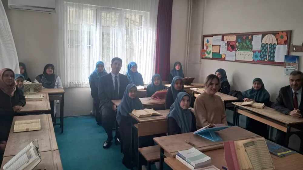 Kaymakam Kuruca’dan Bucak Kız Kur’an Kursu’na ziyaret