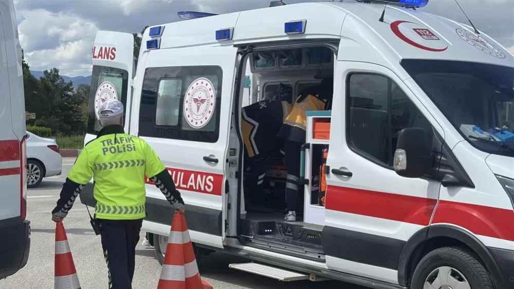 Burdur’da Otomobil ile Motosiklet Çarpıştı