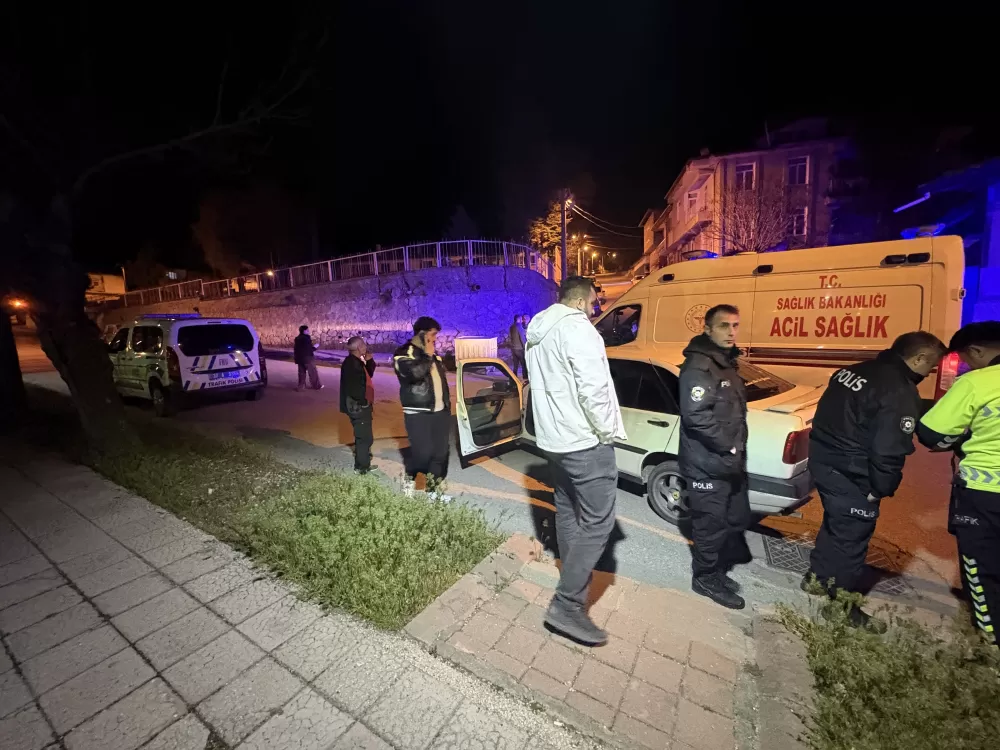 Kastamonu Tosya'da pes dedirten gecenin olayı  Kızını Rahatsız ettiler Baba uyarınca Dövüp Kaçtılar 