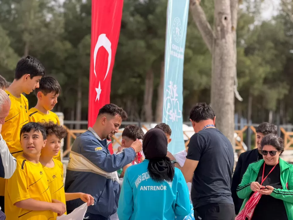 Bucak’ta oryantiring heyecanı 17 İlden 400 sporcu kıyasıya yarıştı