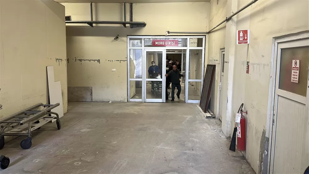 Bucak'ta 7 kişinin hayatını kaybettiği kazada aileler cenazelerini gözyaşlarıyla teslim aldı