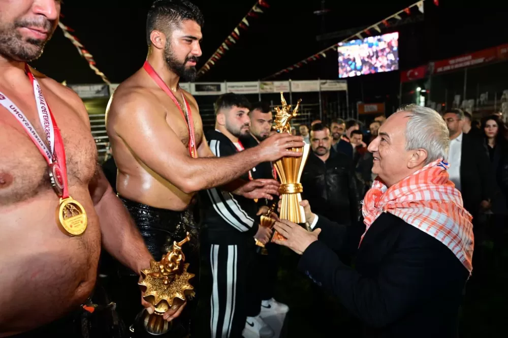 2026 yılı yağlı pehlivan güreşlerinin ilk Başpehlivanı Antalya Kepez'de belli oldu 
