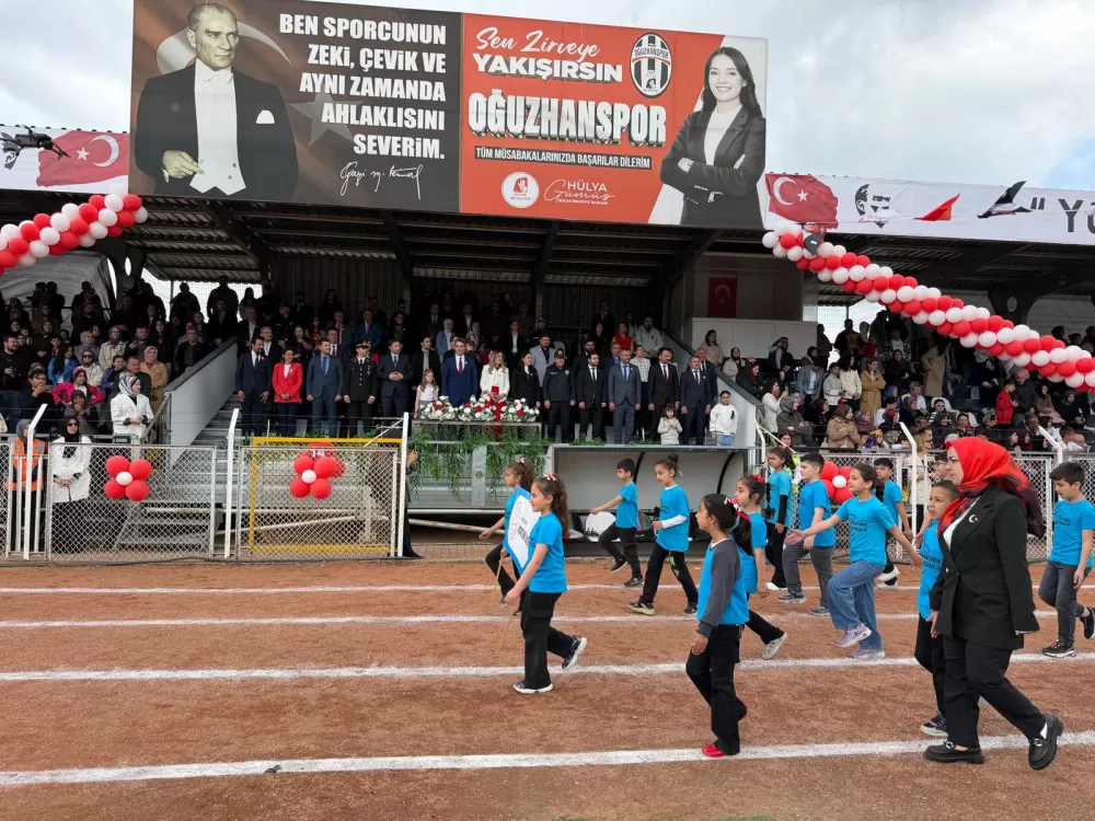 Bucak’ta 23 Nisan coşkusu 106. Yıl dolu dolu kutlandı