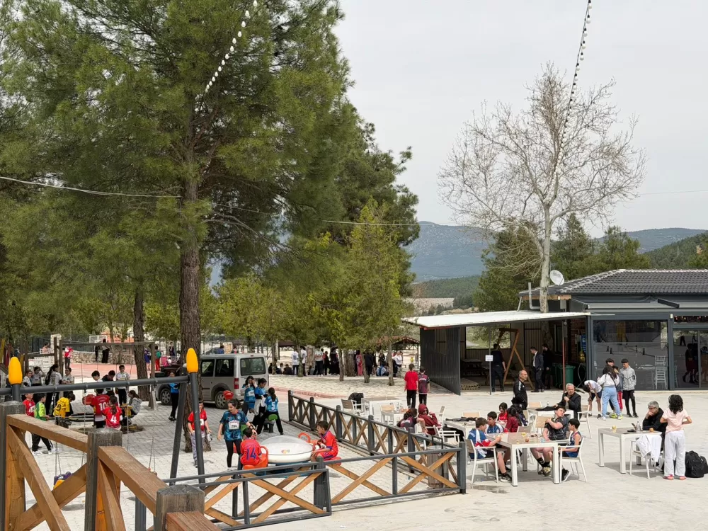 Bucak’ta oryantiring heyecanı 17 İlden 400 sporcu kıyasıya yarıştı