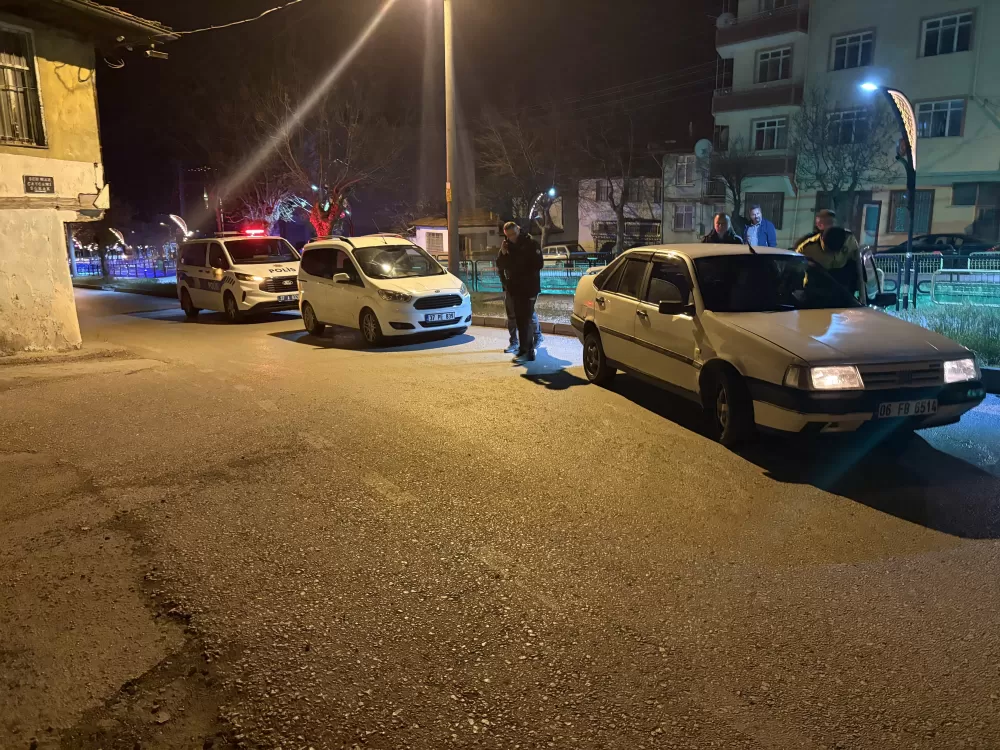 Kastamonu Tosya'da pes dedirten gecenin olayı  Kızını Rahatsız ettiler Baba uyarınca Dövüp Kaçtılar 