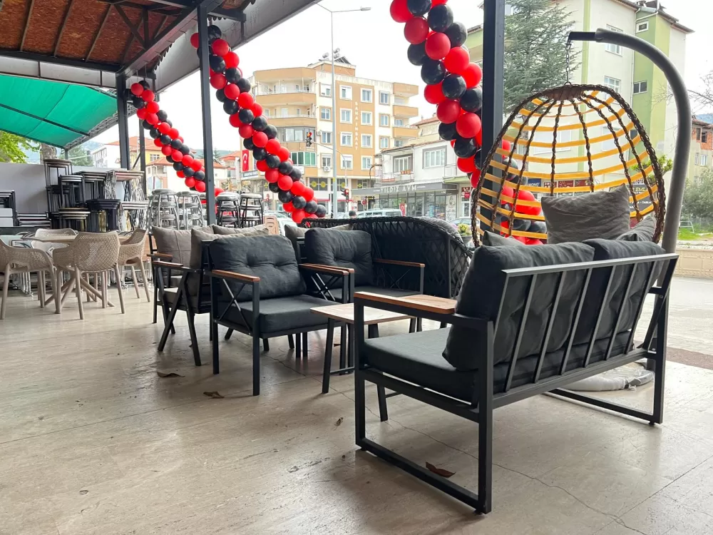 Bucak’ta Modern Mobilya Kapılarını Açtı