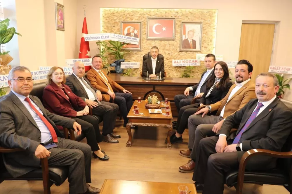 Burdur İl Genel meclisinde devir teslim! Yeni başkan Semih Çelikkaya görevi devraldı