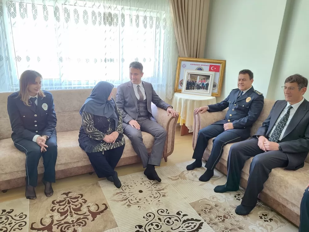 Bucak Kaymakamı Kuruca şehit ailesini ziyaret etti