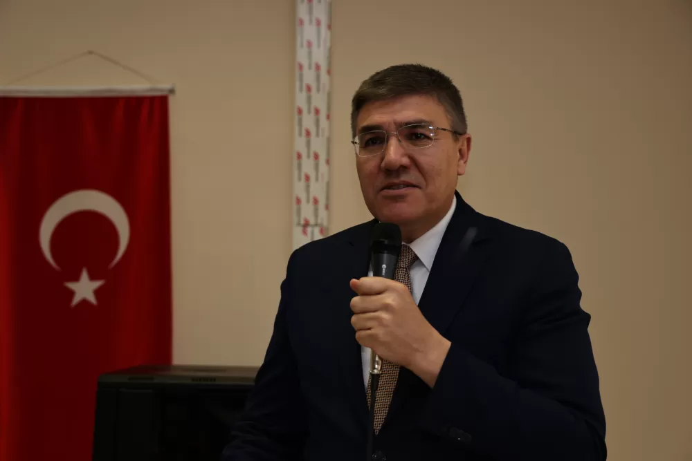 MAKÜ’de Kur’an’ın anlamı ve meal çalışmaları ele alındı