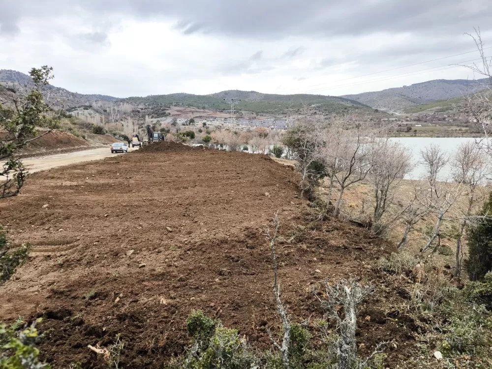 Tefenni Barajı kıyı şeridi yenileniyor Başkan Alagöz'den çevre kirliliği ve güvenlik uyarısı