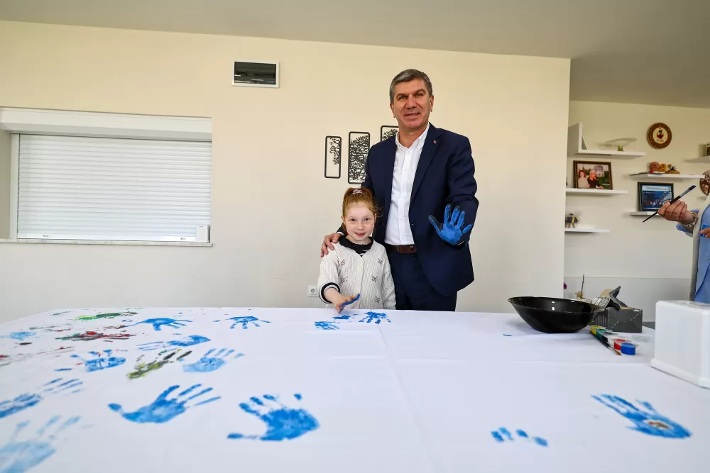 Başkan Ercengiz'den otizm farkındalık günü ziyareti! Erken tanının önemine dikkat çekti