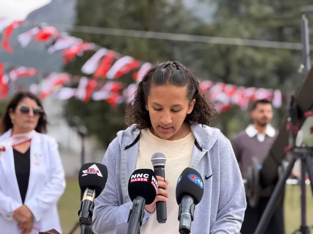 Bucak’ta 23 Nisan coşkusu 106. Yıl dolu dolu kutlandı