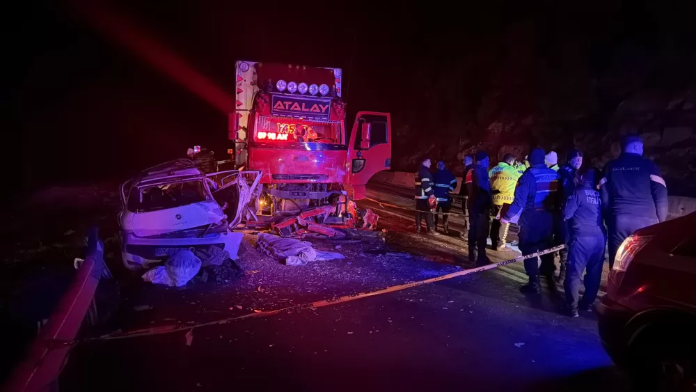 Çocuklarını korumaya çalışırken kazada hayatını kaybeden annenin cenazesi Batman'a gönderildi