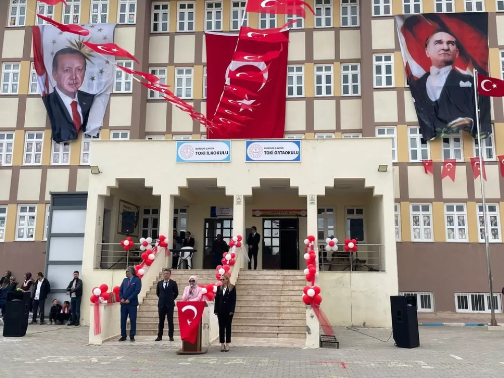 Burdur Çavdır'da 23 Nisan Coşkusu TOKİ Ortaokulu'nda Yaşandı