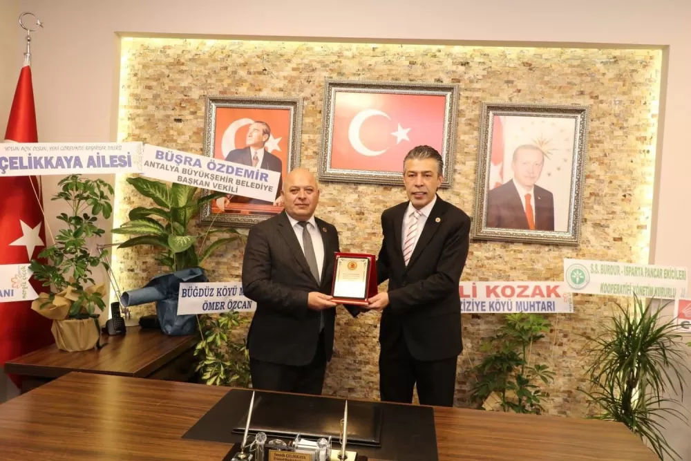 Burdur İl Genel meclisinde devir teslim! Yeni başkan Semih Çelikkaya görevi devraldı